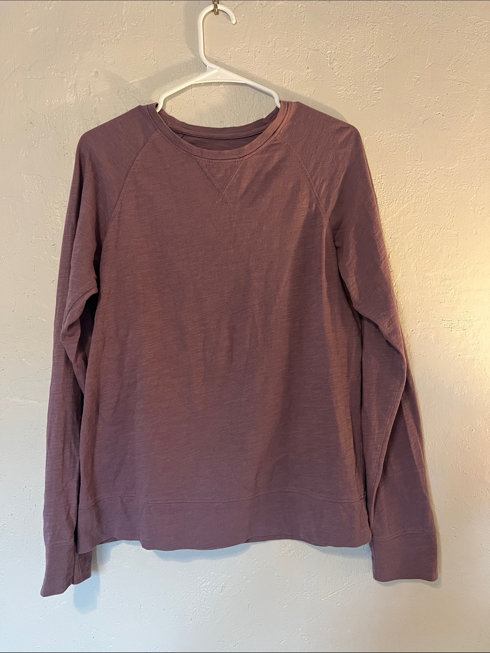 Pact long-Sleeve Tee in Mauve/purple